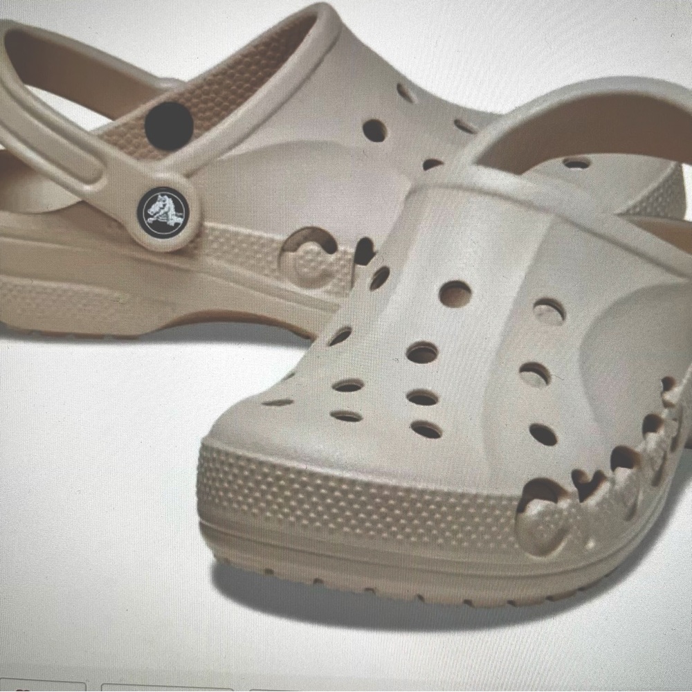 NWT Crocs Baya Beige Women’s Clogs-Size 6